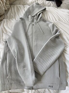NOBULL Quilted Light Gray Full-Zip Jacket